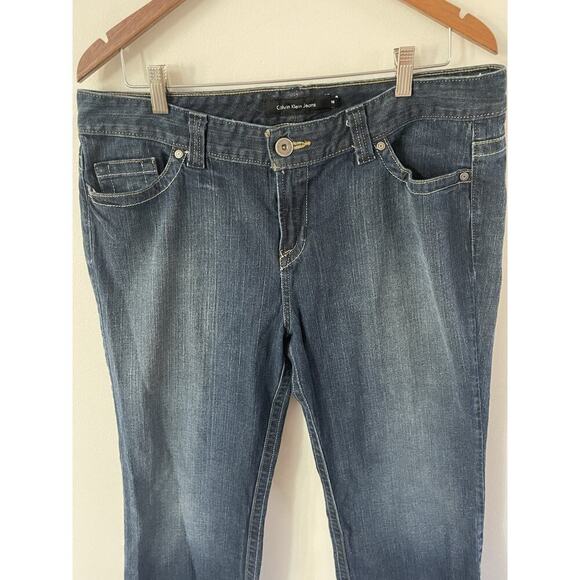 Calvin Klein Jeans Womens 16 Blue Modern Flared Low Rise Medium Wash 36x32 - Picture 2 of 15